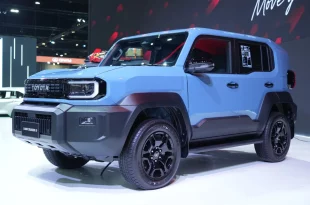 โตโยต้า Land Cruiser FJ ใหม่ 2026 มุมหน้าซ้ายในงาน Motor Show 2026