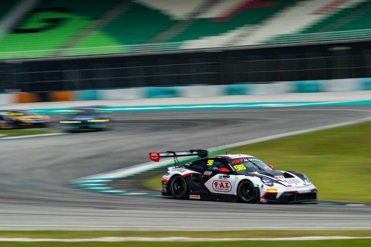 Porsche 918 AAS Motorsport ในการแข่งขัน GT World Challenge Asia 2026 รถแข่ง Porsche หมายเลข 918 ของ AAS Motorsport ลงสนามที่เซปัง