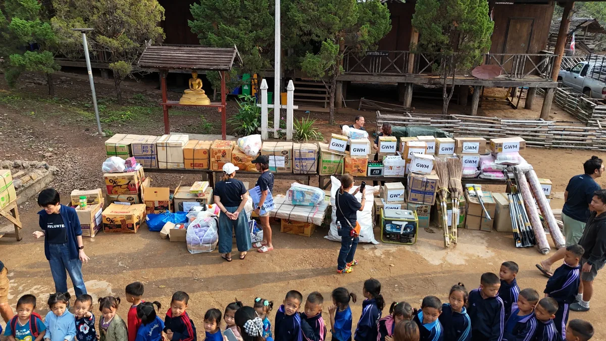 สิ่งของสนับสนุนโรงเรียนจากกิจกรรม GWM CSR สิ่งของบริจาคและอุปกรณ์จำเป็นที่ GWM และ TANKERs นำมามอบให้โรงเรียนบ้านจอซิเดอเหนือ