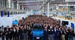 ผู้บริหารและพนักงานนิสสัน ประเทศไทย ร่วมฉลองการเปิดสายการผลิต นิสสัน คิกส์ อี-พาวเวอร์ ใหม่ ที่โรงงานในประเทศไทย
