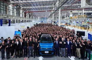 ผู้บริหารและพนักงานนิสสัน ประเทศไทย ร่วมฉลองการเปิดสายการผลิต นิสสัน คิกส์ อี-พาวเวอร์ ใหม่ ที่โรงงานในประเทศไทย