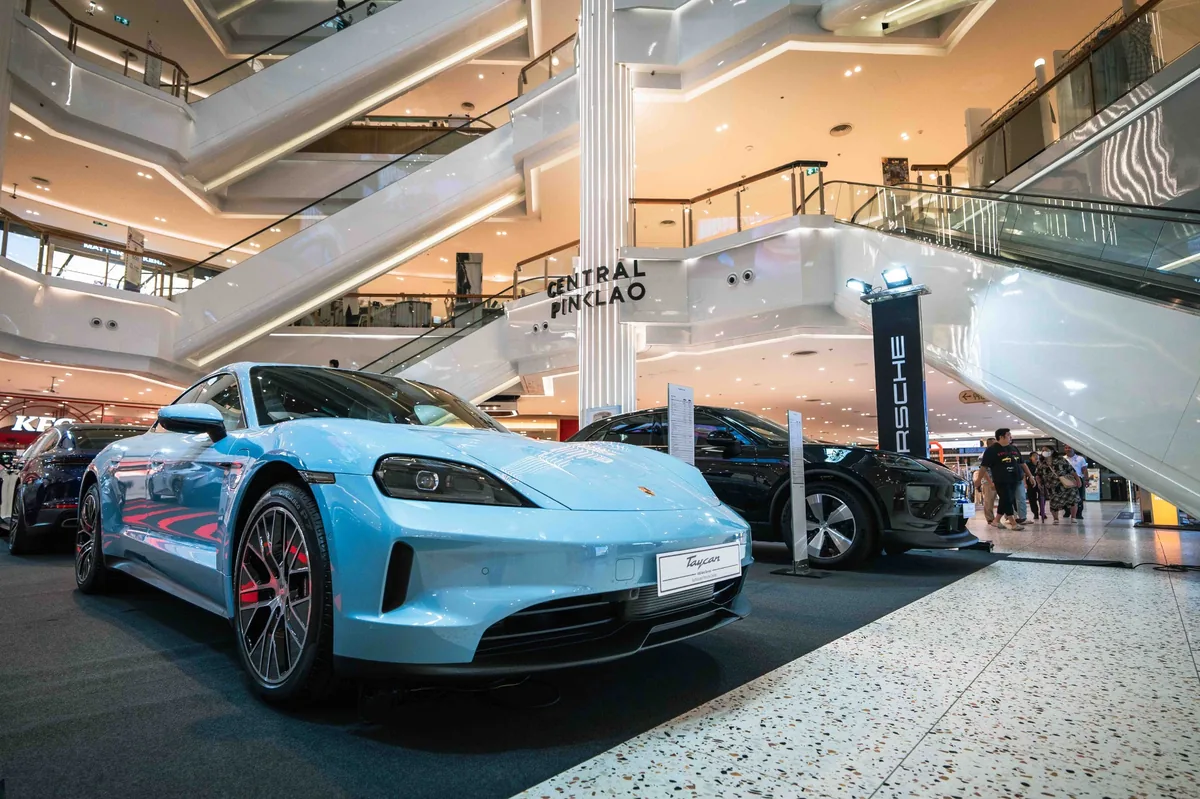 Porsche Taycan จัดแสดงในงาน AAS Roadshow at Central Pinklao ที่เซ็นทรัล ปิ่นเกล้า