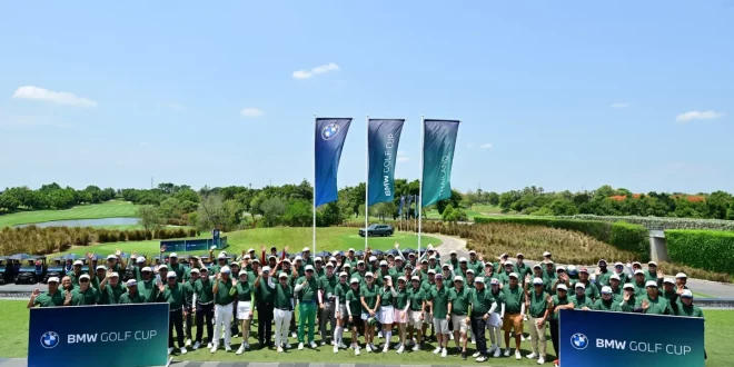 ภาพหมู่นักกอล์ฟสมัครเล่นในงาน BMW Golf Cup Qualifying 2026 ที่สนามกอล์ฟนิกันติ