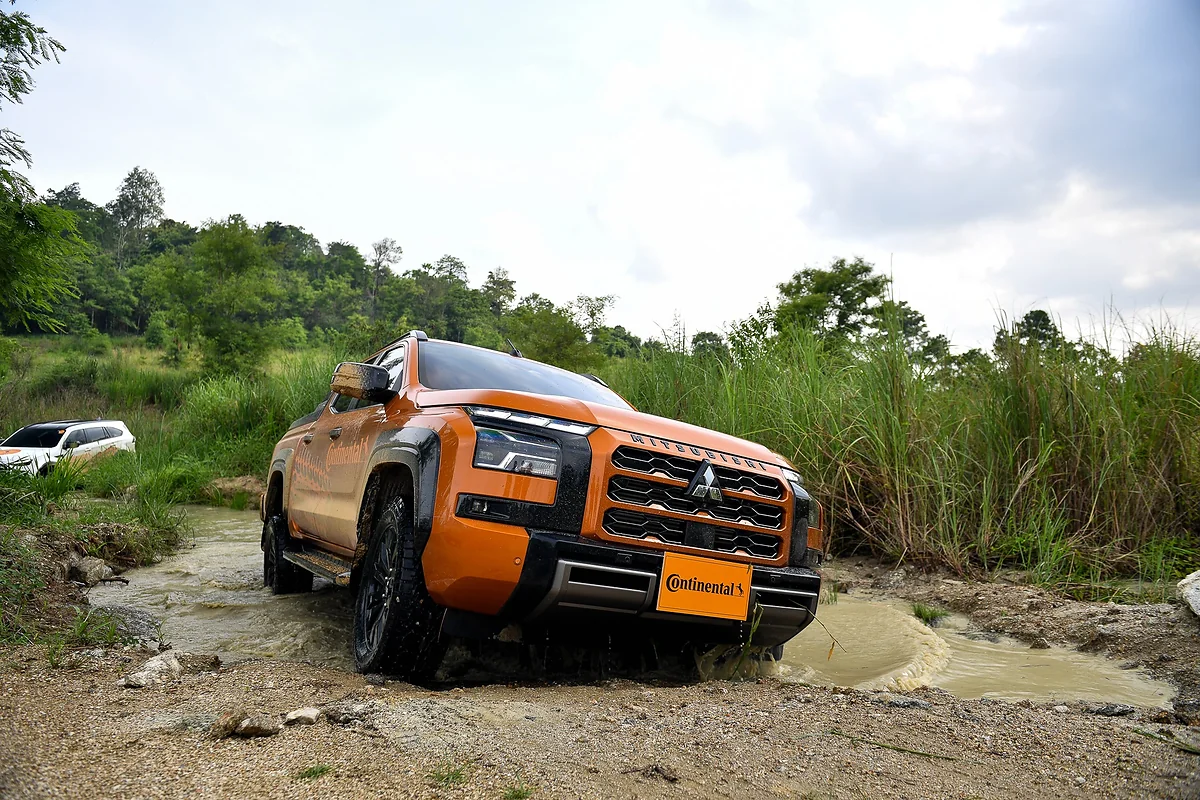 Continental CrossContact A/T2 ทดสอบลุยโคลน ล้อยาง Continental CrossContact A/T2 ขณะรถกระบะลุยโคลน