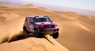 รถแข่ง GWM TANK ขับลุยเนินทรายในรายการ Taklimakan Rally 2026