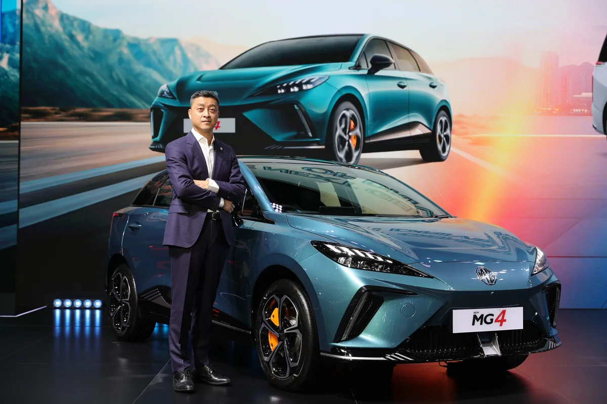 MG ยอดจดทะเบียน 4 เดือนแรก 2569 พร้อมผู้บริหารและ NEW MG4 ELECTRIC นายซู๋ว์ หยิ่น ผู้บริหาร MG ประเทศไทย กับ NEW MG4 ELECTRIC