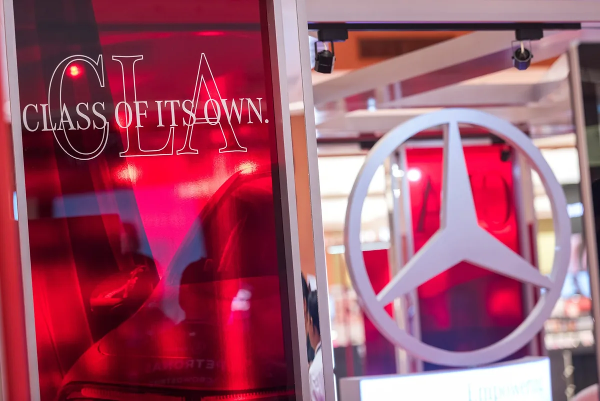 CLASS OF ITS OWN คอนเซปต์ของ The all-new electric CLA ป้าย CLASS OF ITS OWN ภายในงาน The all-new electric CLA ของ Mercedes-Benz