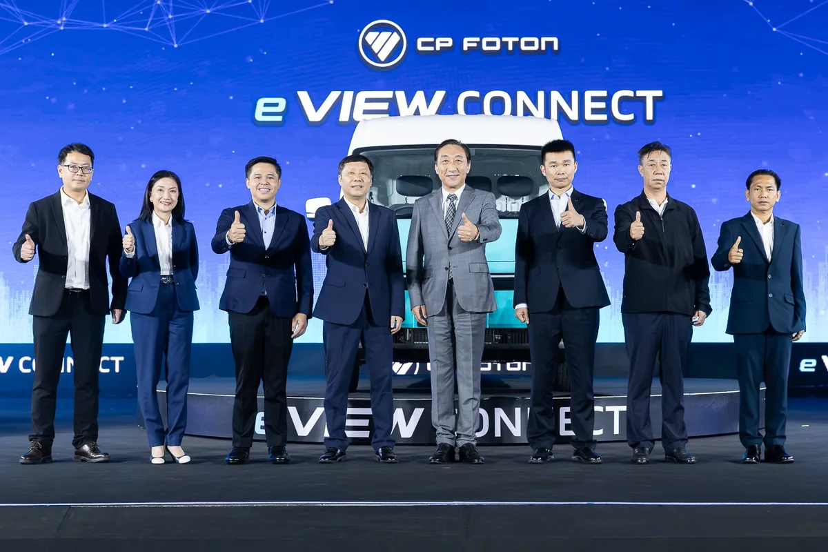 ผู้บริหาร CP FOTON ถ่ายภาพร่วมในงานเปิดตัว eView Connect ผู้บริหาร CP FOTON ถ่ายภาพร่วมในงานเปิดตัว eView Connect