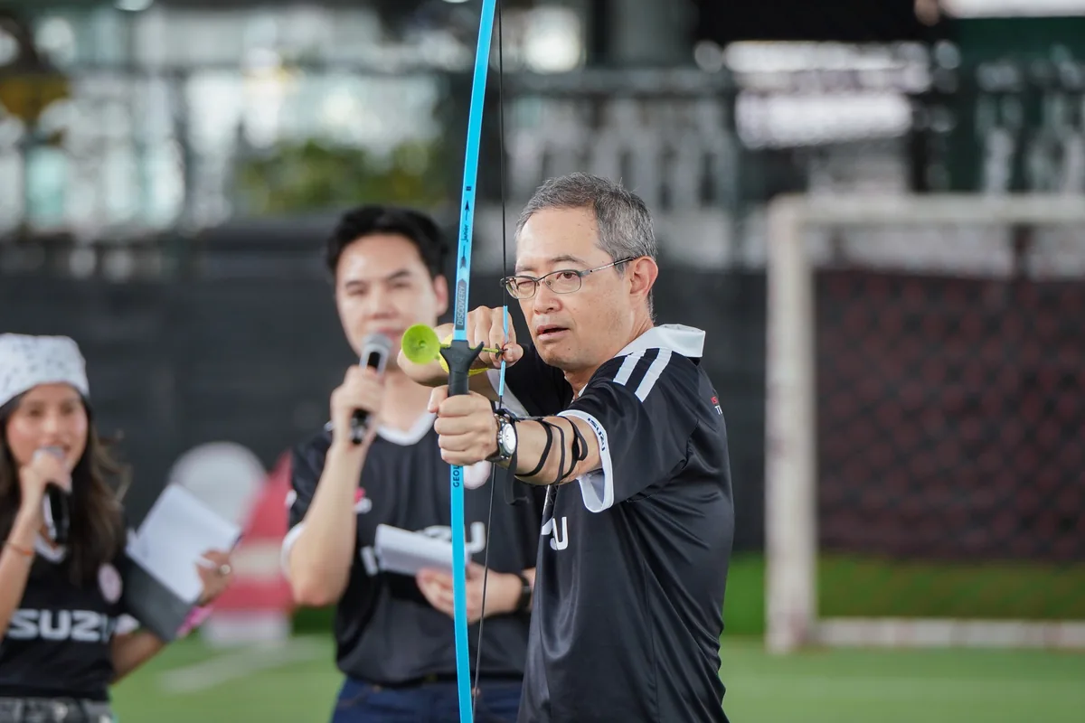 กิจกรรม Duo Shot Challenge ในงาน Isuzu Press Sports Day 2026 ผู้บริหารอีซูซุร่วมกิจกรรม Duo Shot Challenge ในงาน Isuzu Press Sports Day 2026