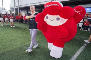 ผู้บริหารอีซูซุกับน้องยูจังในกิจกรรม Isuzu Press Sports Day 2026