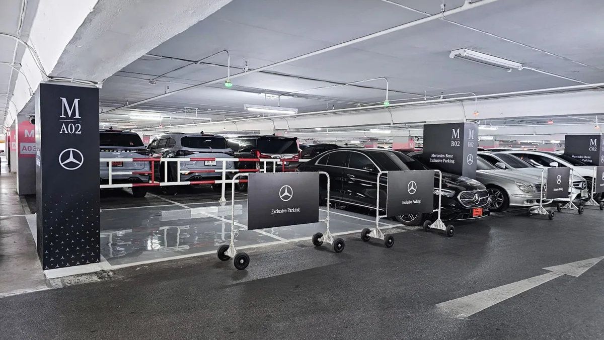 Mercedes-Benz Exclusive Parking ที่เดอะมอลล์ไลฟ์สโตร์ บางกะปิ ภาพรวมโซน Mercedes-Benz Exclusive Parking ชั้น M เดอะมอลล์ไลฟ์สโตร์ บางกะปิ