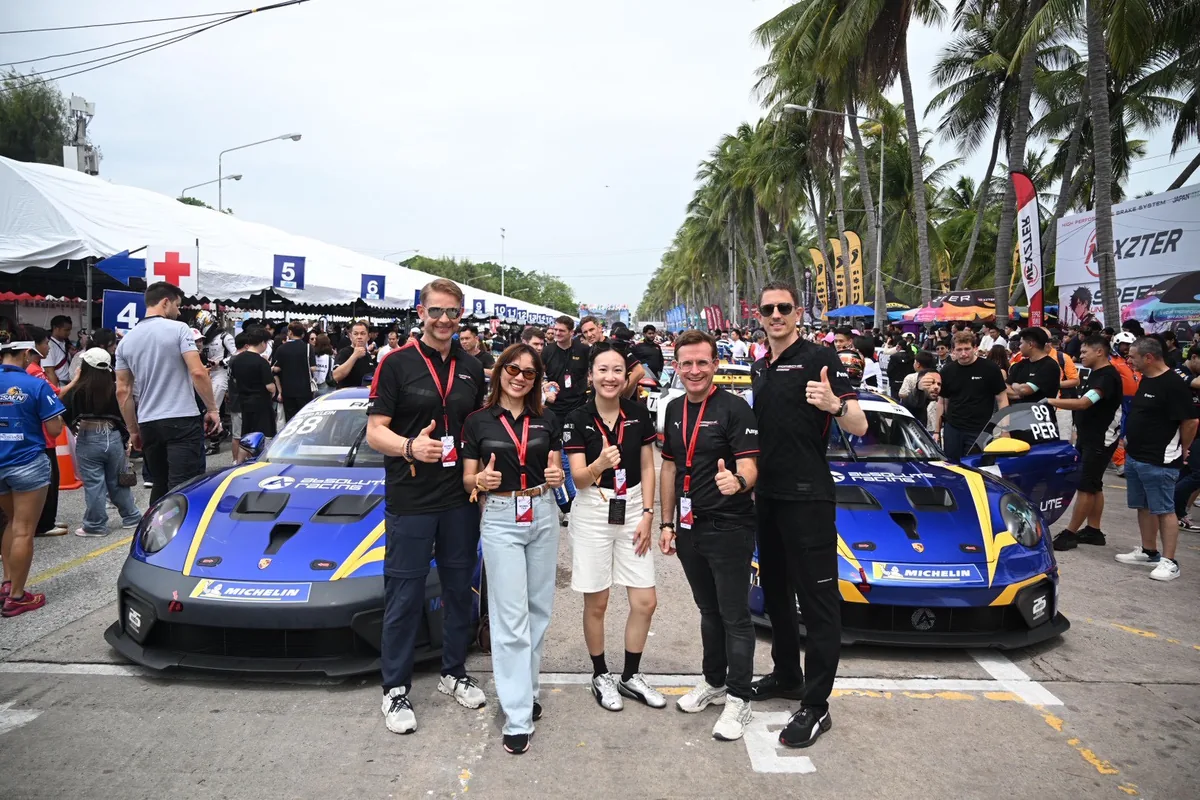 Porsche ARbox Carrera Cup Asia 2026 กิจกรรม Grid Walk บรรยากาศกิจกรรม Grid Walk ในรายการ Porsche ARbox Carrera Cup Asia 2026 ที่บางแสน