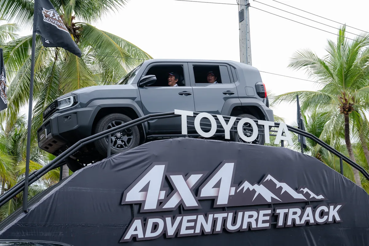 กิจกรรม 4x4 Adventure Track ของ Toyota Gazoo Racing Thailand 2026 รถโตโยต้าทดสอบบนทางจำลอง 4x4 Adventure Track ภายในงาน Toyota Gazoo Racing Thailand 2026