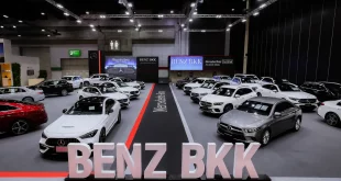 ภาพมุมกว้างบูธ BENZ BKK ในงาน BIG MOTOR SALE 2026 พร้อมรถ Mercedes-Benz หลายคันและป้าย BENZ BKK ด้านหน้า