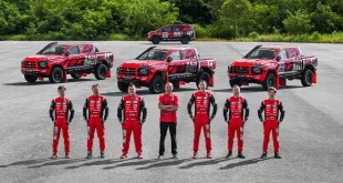 ทีม Mitsubishi Ralliart พร้อมรถแข่ง Mitsubishi Triton 3 คัน ก่อนลุย AXCR 2026