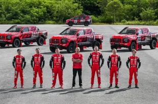 ทีม Mitsubishi Ralliart พร้อมรถแข่ง Mitsubishi Triton 3 คัน ก่อนลุย AXCR 2026
