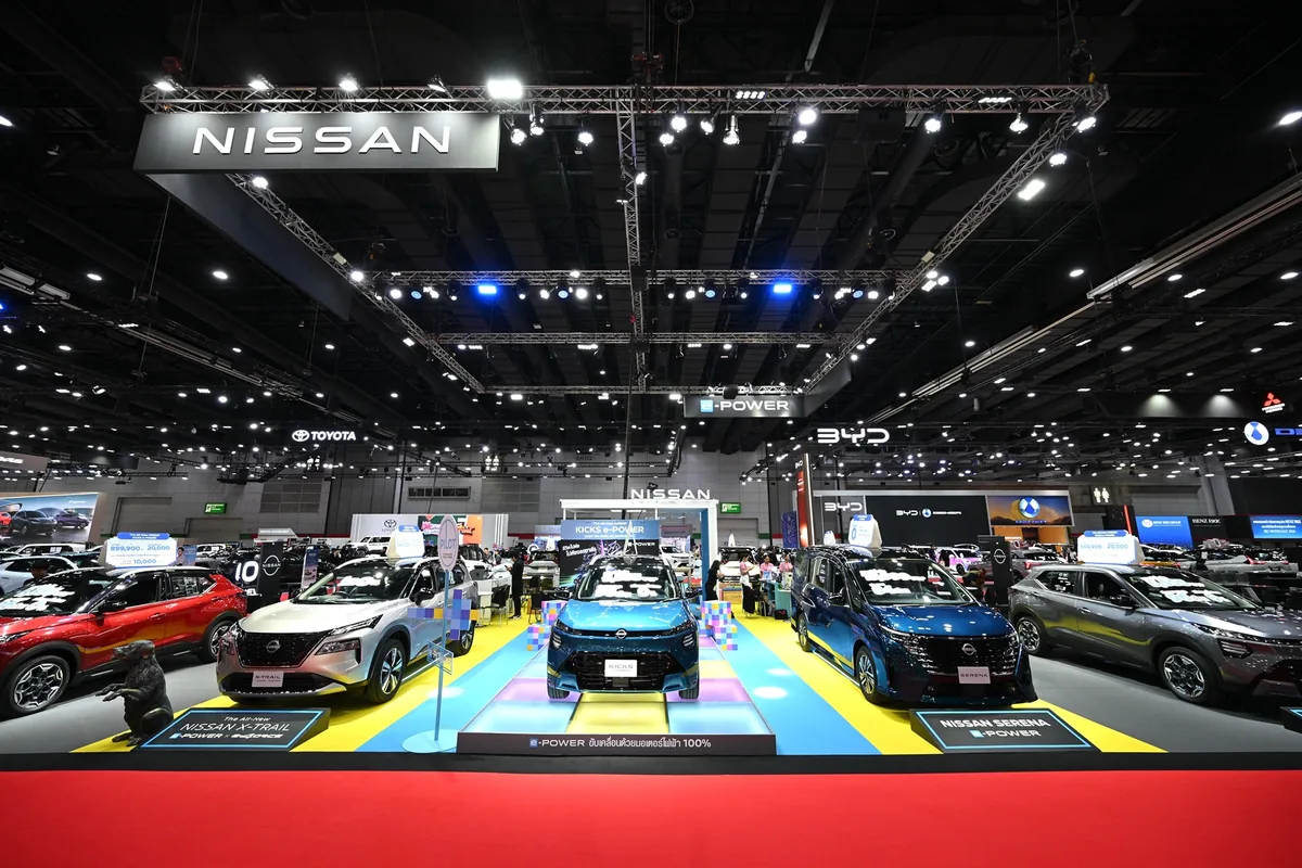 ไลน์อัป Nissan ใน BIG Motor Sale 2026 ไลน์อัปรถ Nissan หลายรุ่นจัดแสดงภายในงาน BIG Motor Sale 2026 พร้อมป้ายข้อเสนอ