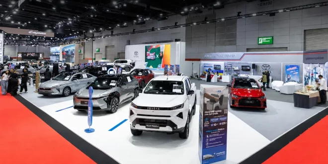 ภาพรวมบูท Toyota ในงาน BIG MOTOR SALE 2026 พร้อมรถหลายรุ่นและพื้นที่ Toyota Service Center