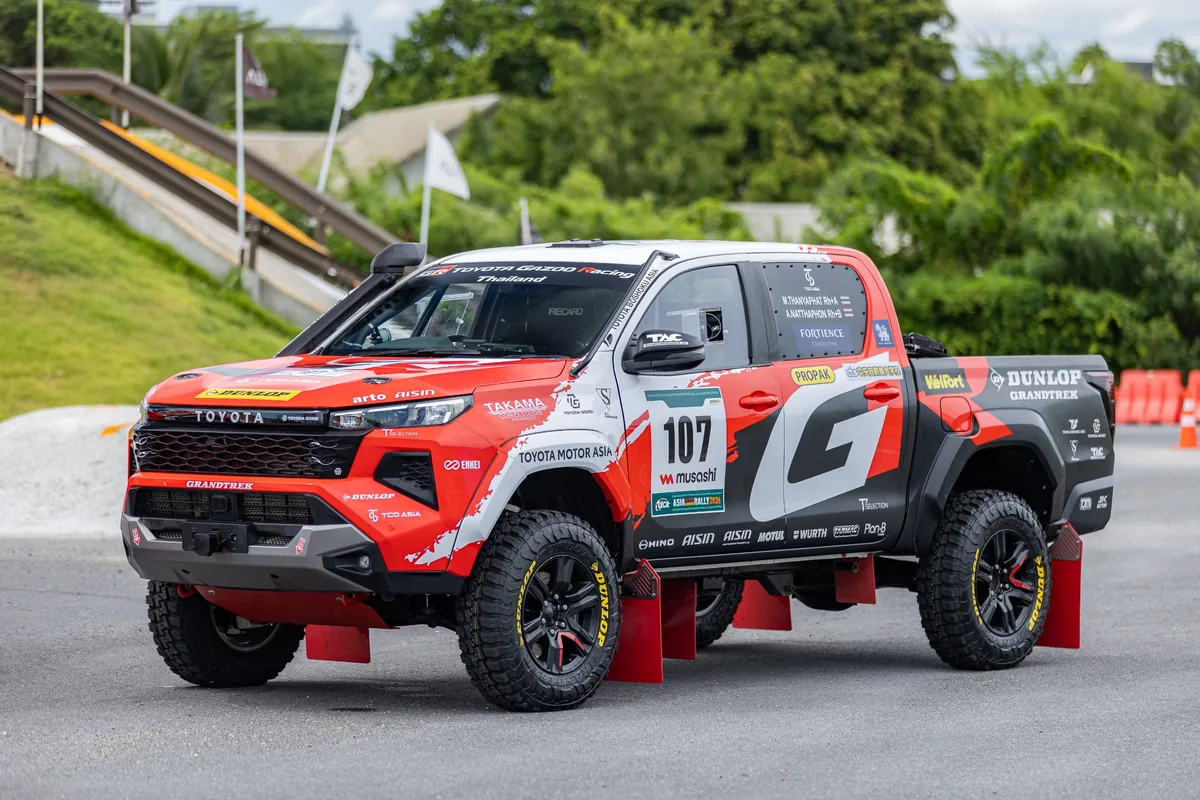 Hilux TRAVO หมายเลข 107 Toyota Hilux TRAVO หมายเลข 107 ของ TOYOTA GAZOO Racing Thailand