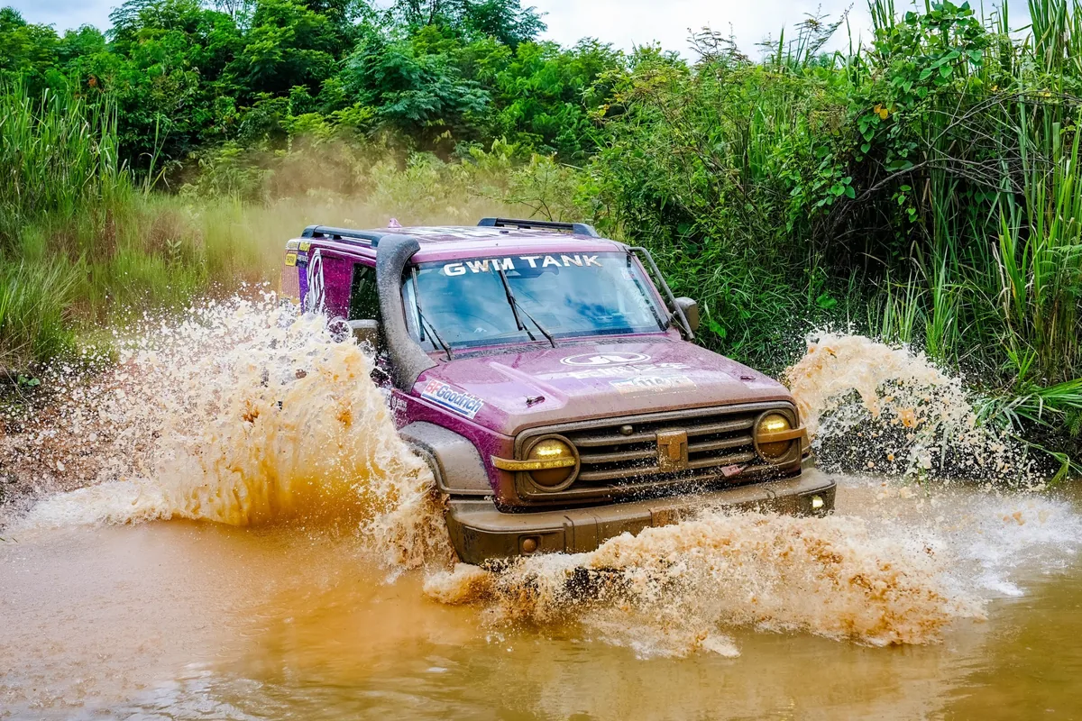 GWM TANK 300 DIESEL ลุยทาง รถแข่ง GWM TANK 300 DIESEL ลุยทางน้ำระหว่างการแข่งขัน AXCR 2026