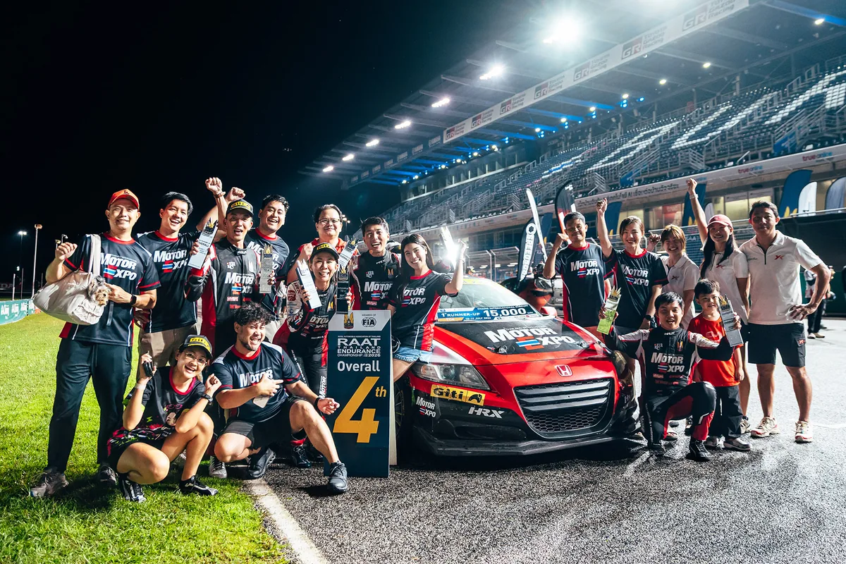 Motor Expo Racing Team พร้อม HONDA CR-Z หมายเลข 63 Motor Expo Racing Team ถ่ายภาพร่วมกับ HONDA CR-Z หมายเลข 63 หลังจบการแข่งขัน RAAT Thailand Endurance Championship 2026