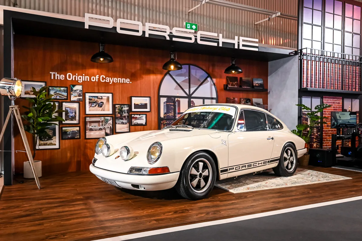 The Origin of Cayenne รถ Porsche 911 จัดแสดงในโซน The Origin of Cayenne ภายในงาน Haus of Porsche: Cayenne Edition