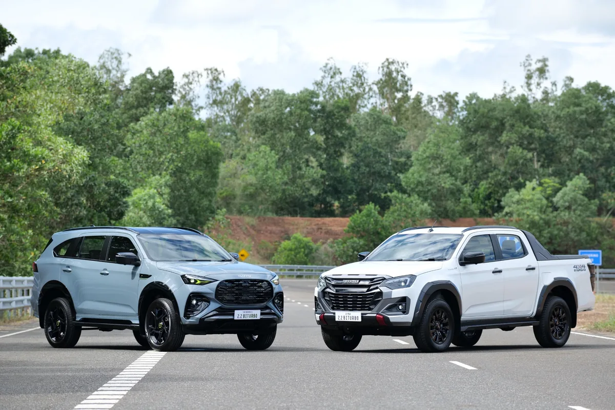 ISUZU D-MAX และ MU-X 2.2 Biturbo ใหม่ ปี 2026 NEW ISUZU D-MAX V-CROSS และ THE NEW MU-X RS เครื่องยนต์ 2.2 Biturbo จอดคู่กัน