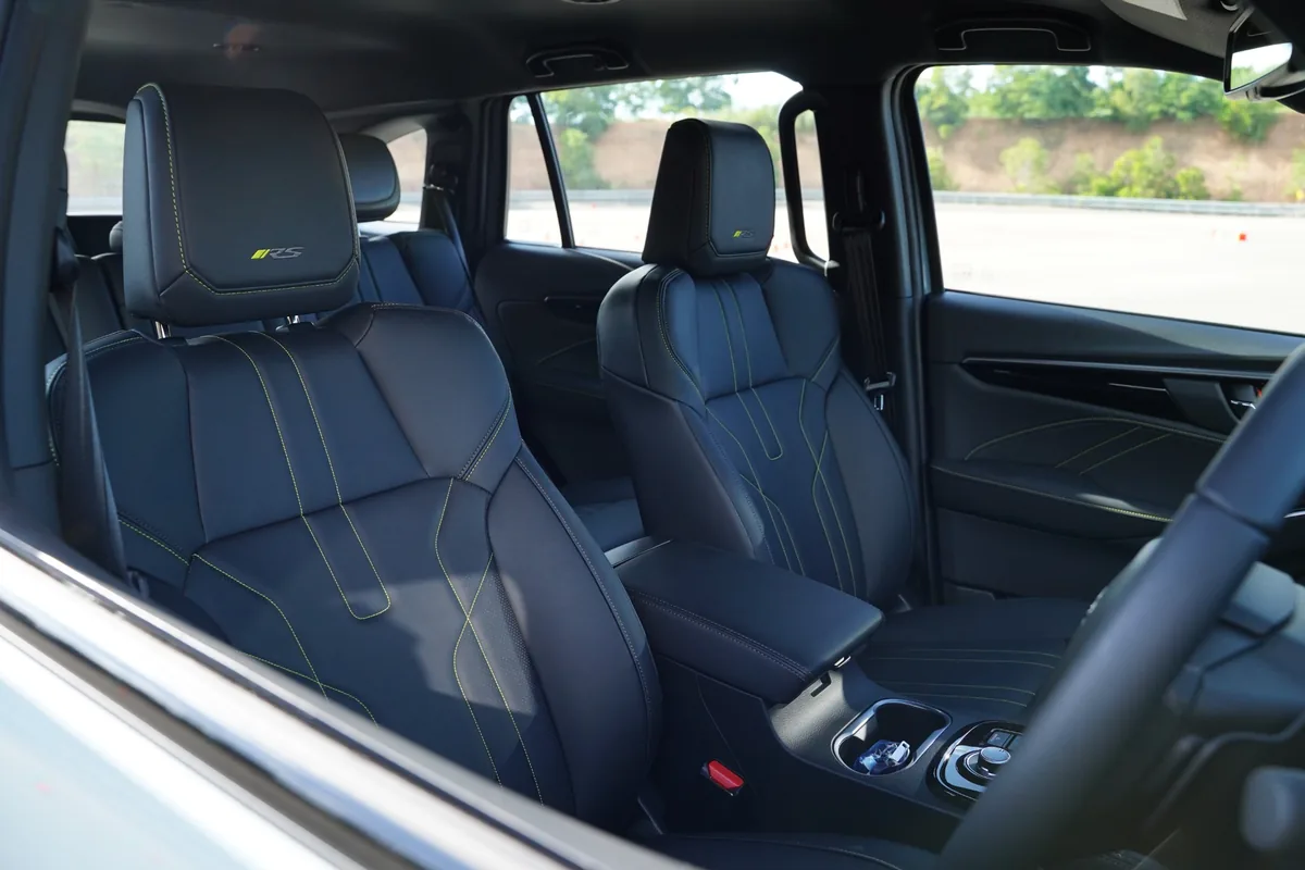 เบาะ RS ลายใหม่ ภายใน ISUZU MU-X RS 2.2 Biturbo เบาะ RS ลายใหม่