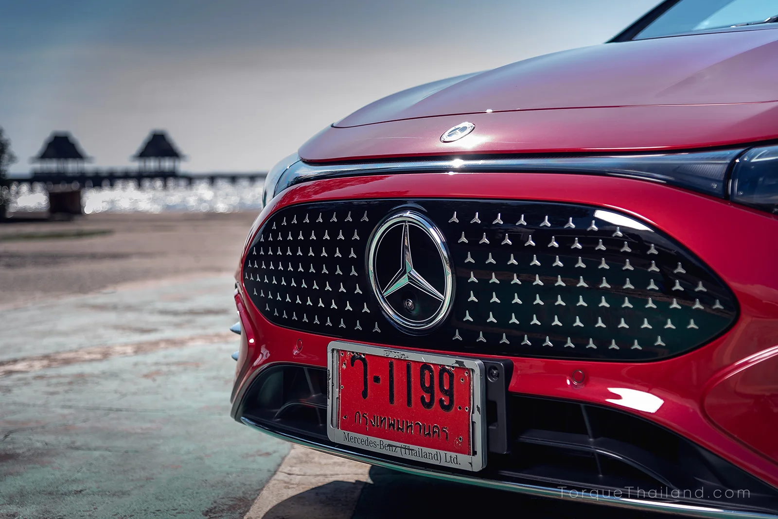 กระจังหน้า Mercedes-Benz CLA250+ ใช้ LED แทนตำแหน่งโครเมี่ยม พร้อมดาวสามแฉก 142 ชิ้น